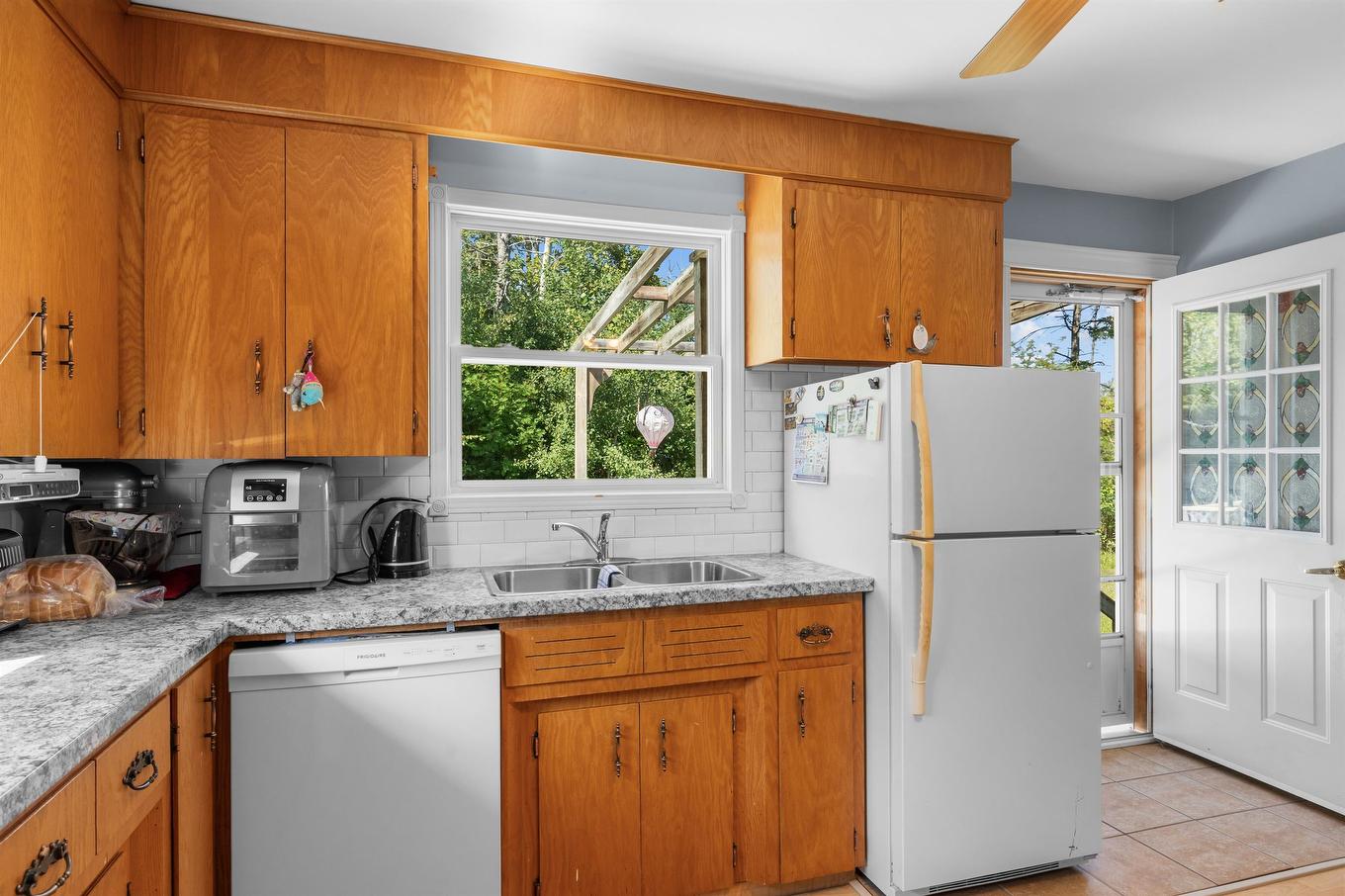 59 Vail Court, Stanhope, PE - Indoor Photo Showing Kitchen With Double Sink