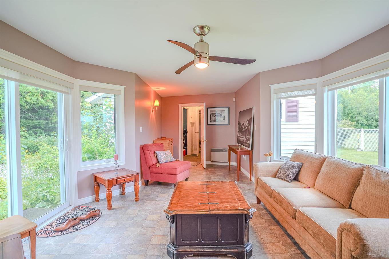 78 Lady Slipper Lane, Murray River, PE - Indoor Photo Showing Living Room