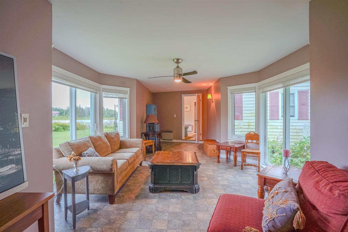 78 Lady Slipper Lane, Murray River, PE - Indoor Photo Showing Living Room