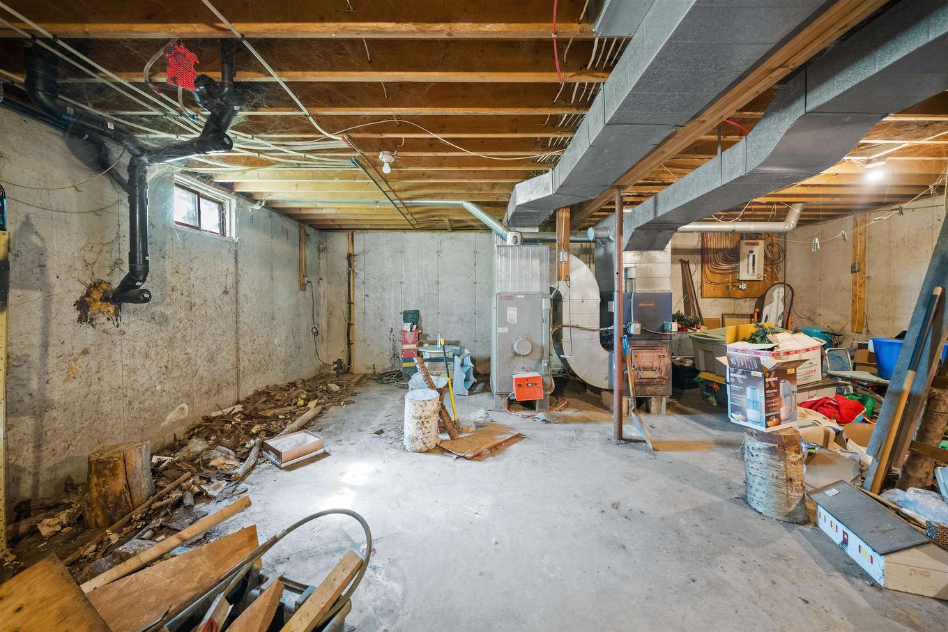 370 Diversion Road, Ellerslie-Bideford, PE - Indoor Photo Showing Basement