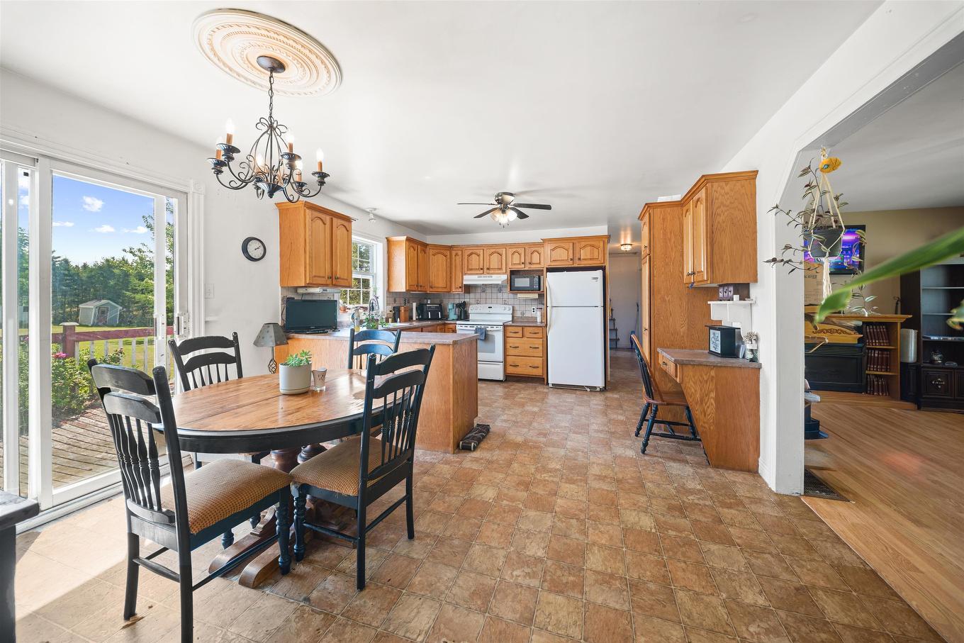 370 Diversion Road, Ellerslie-Bideford, PE - Indoor Photo Showing Dining Room