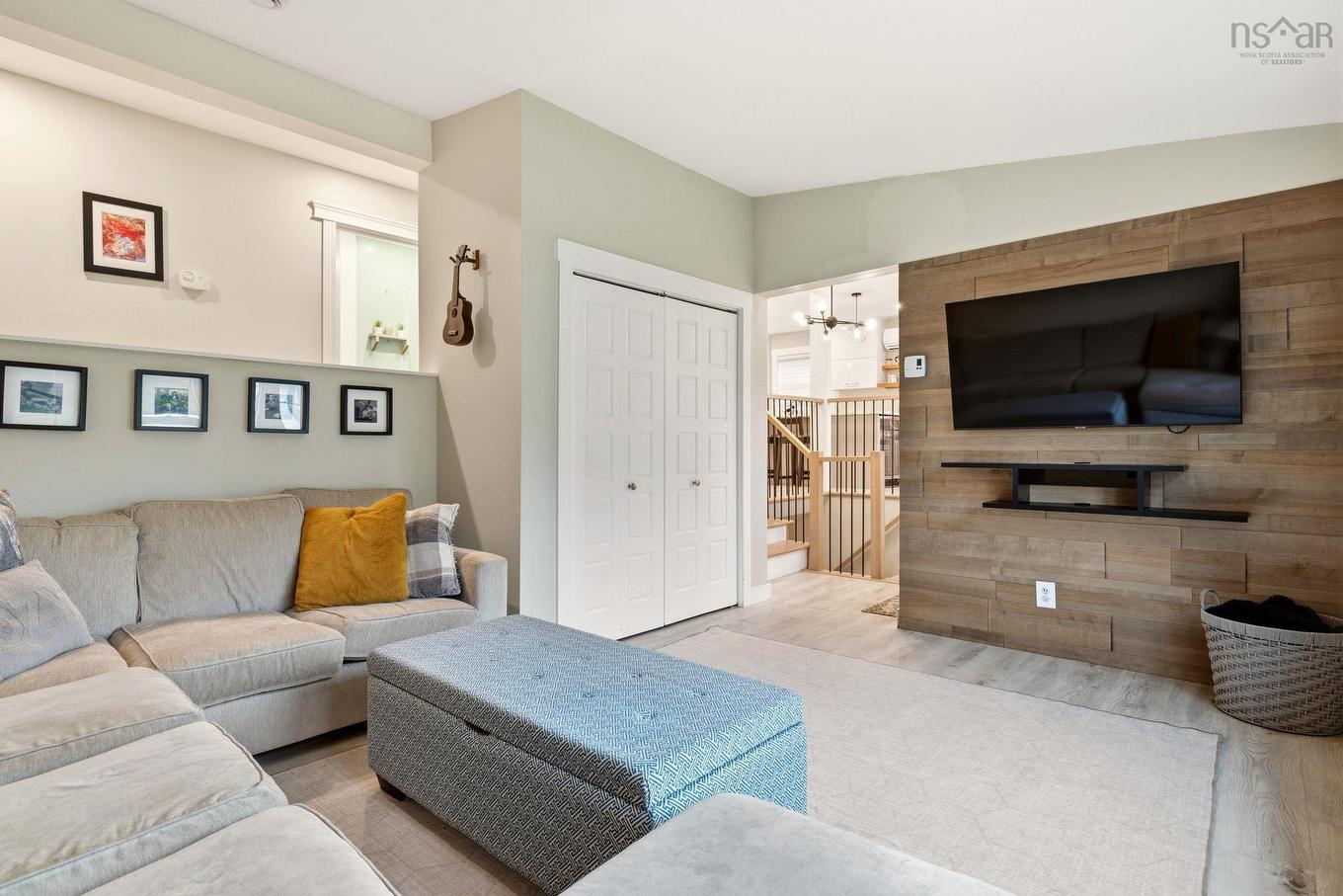 110 Sampson Drive, Lower Sackville, NS - Indoor Photo Showing Living Room