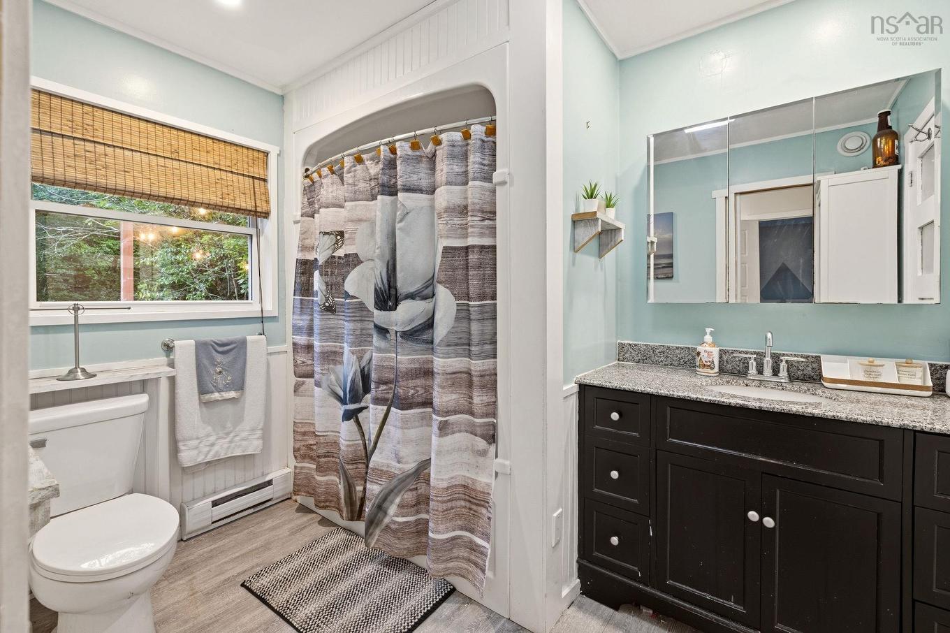 110 Sampson Drive, Lower Sackville, NS - Indoor Photo Showing Bathroom