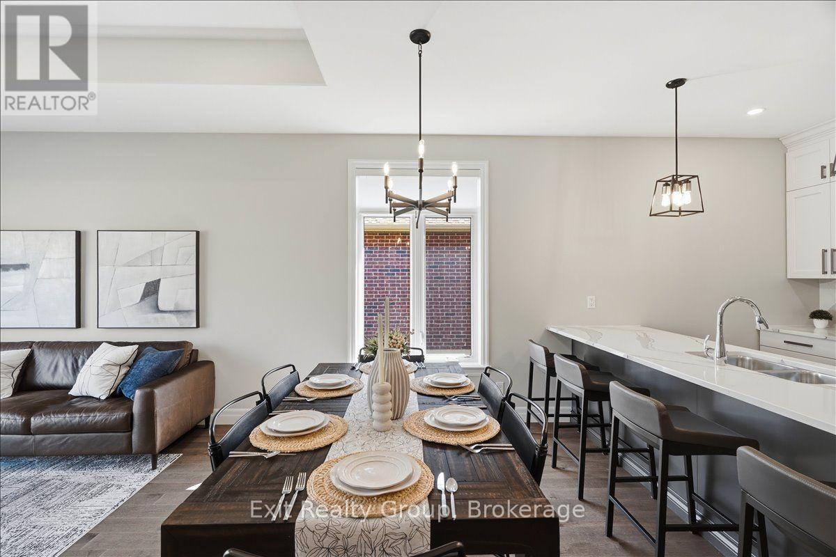 32 Wims Way, Belleville (Thurlow Ward), ON - Indoor Photo Showing Other Room
