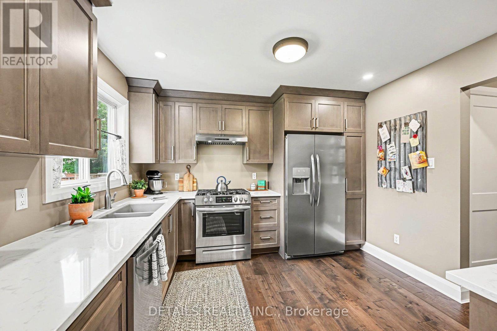 Updated modern kitchen - 7 Isabella Street, Perth, ON - Indoor Photo Showing Kitchen With Double Sink With Upgraded Kitchen
