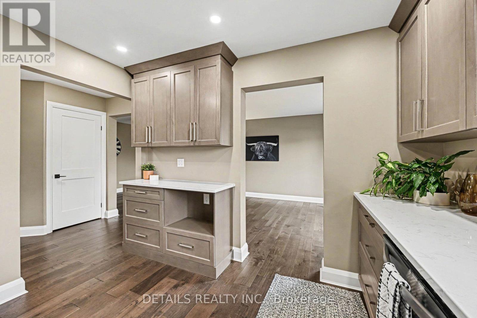 7 Isabella Street, Perth, ON - Indoor