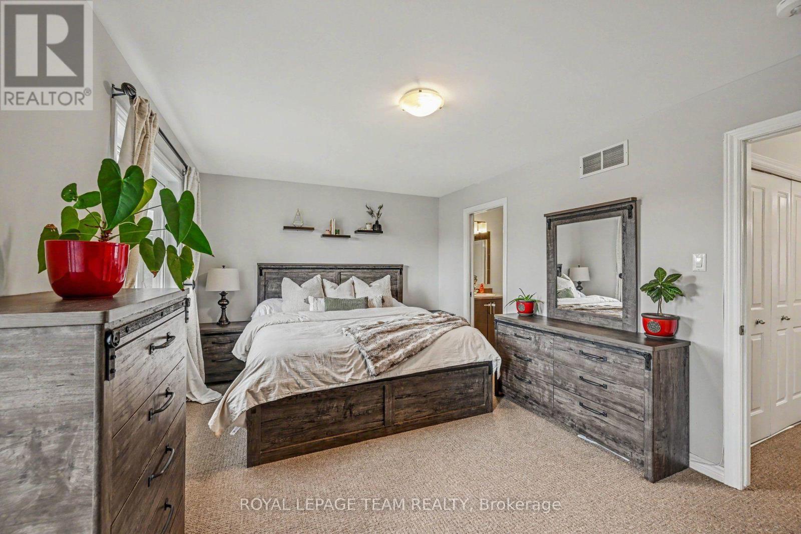 227 King Street, Carleton Place, ON - Indoor Photo Showing Bedroom