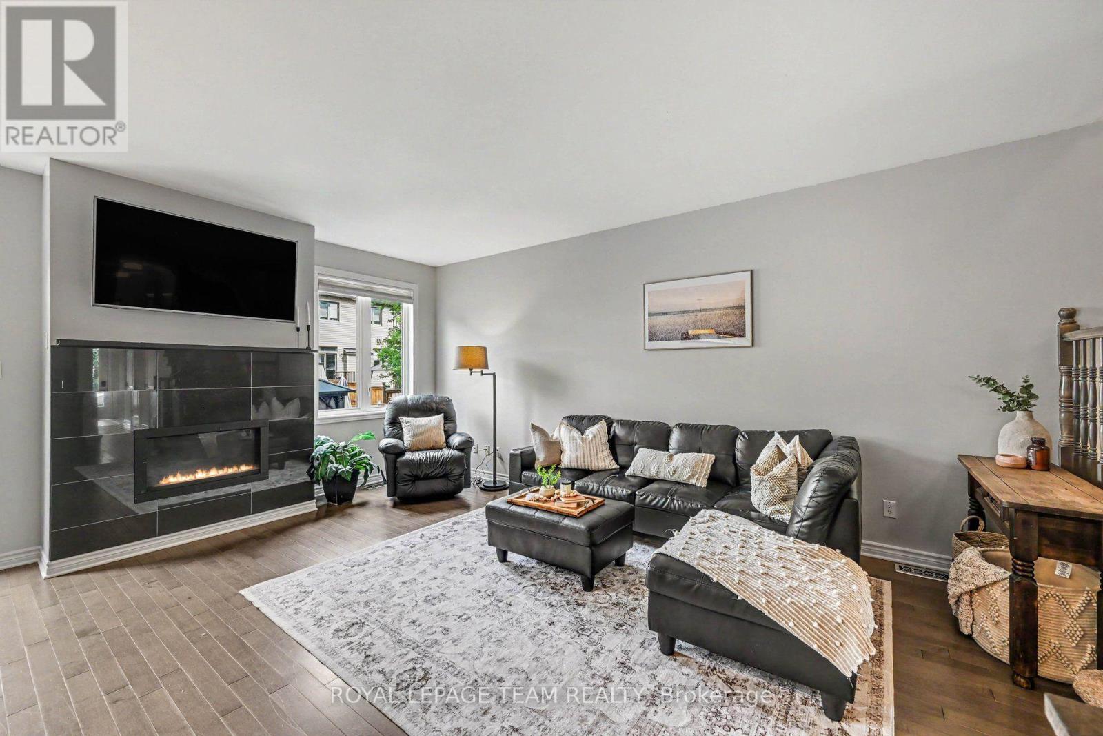 227 King Street, Carleton Place, ON - Indoor Photo Showing Living Room With Fireplace