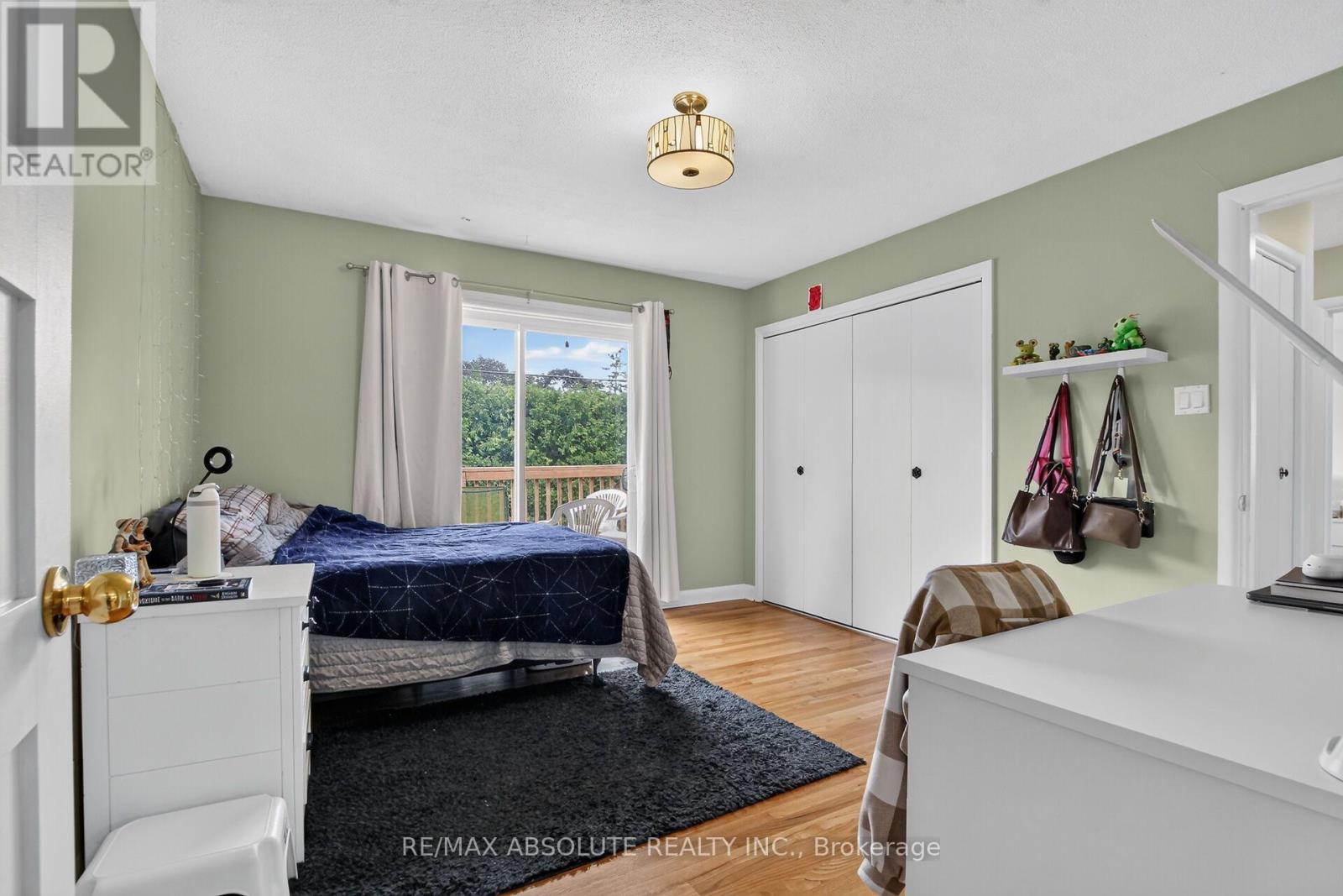 511 Penhill Avenue, Ottawa, ON - Indoor Photo Showing Bedroom