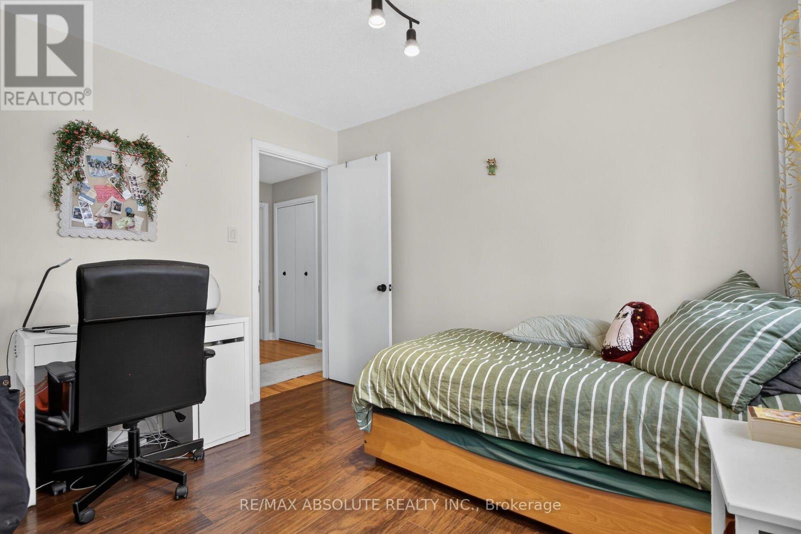 511 Penhill Avenue, Ottawa, ON - Indoor