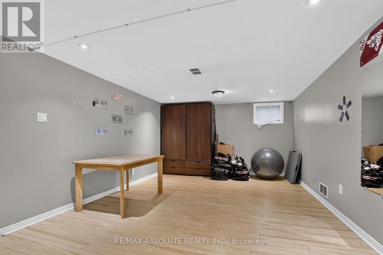 511 Penhill Avenue, Ottawa, ON - Indoor