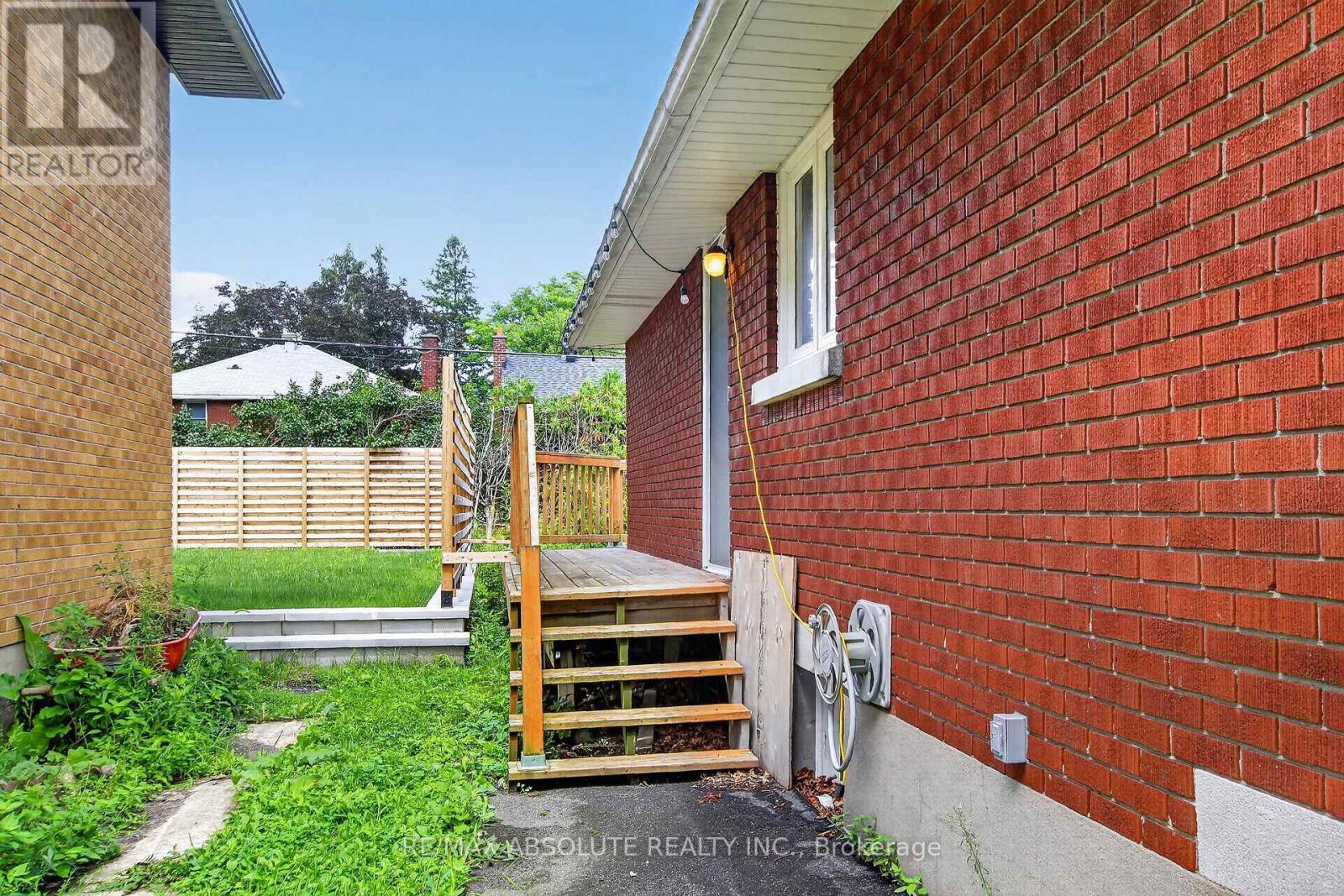 511 Penhill Avenue, Ottawa, ON - Outdoor With Exterior