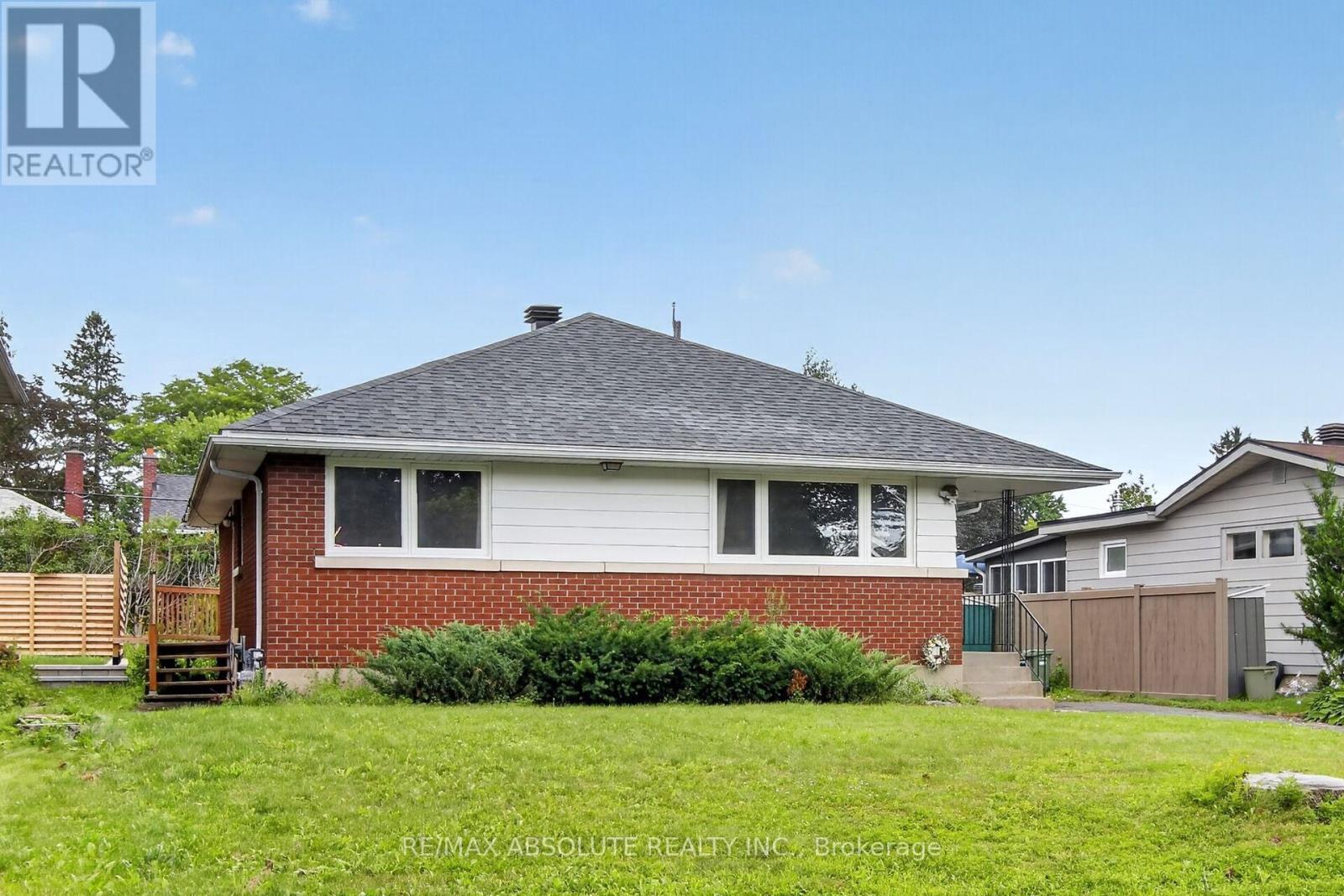 511 Penhill Avenue, Ottawa, ON - Outdoor