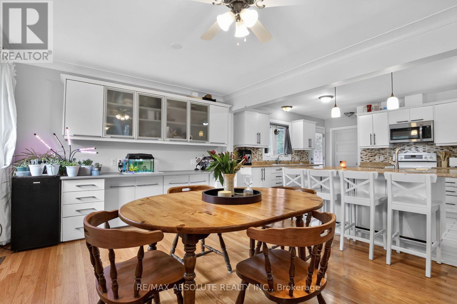 511 Penhill Avenue, Ottawa, ON - Indoor