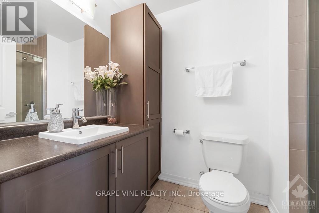 207 - 70 Landry Street, Ottawa, ON - Indoor Photo Showing Bathroom