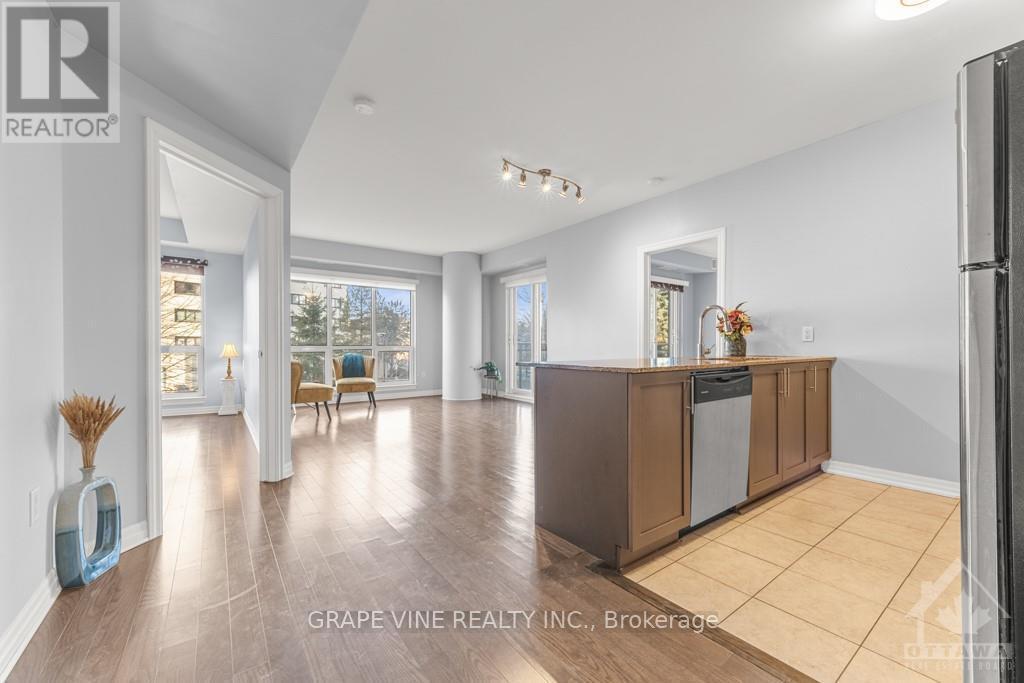 207 - 70 Landry Street, Ottawa, ON - Indoor Photo Showing Kitchen
