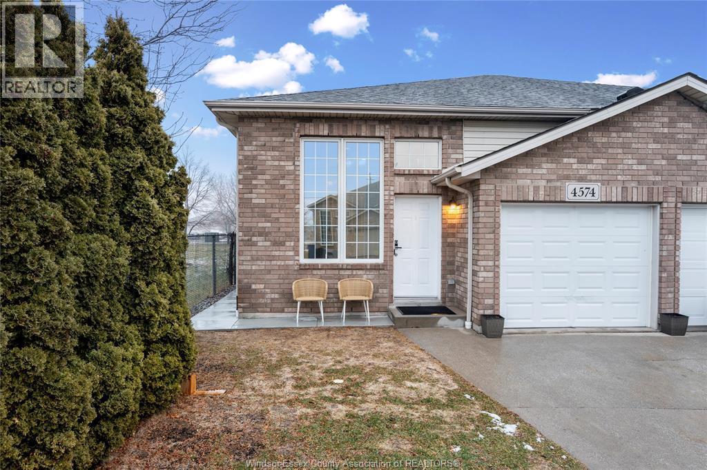 4574 Tumbleweed Crescent, Windsor, ON - Outdoor