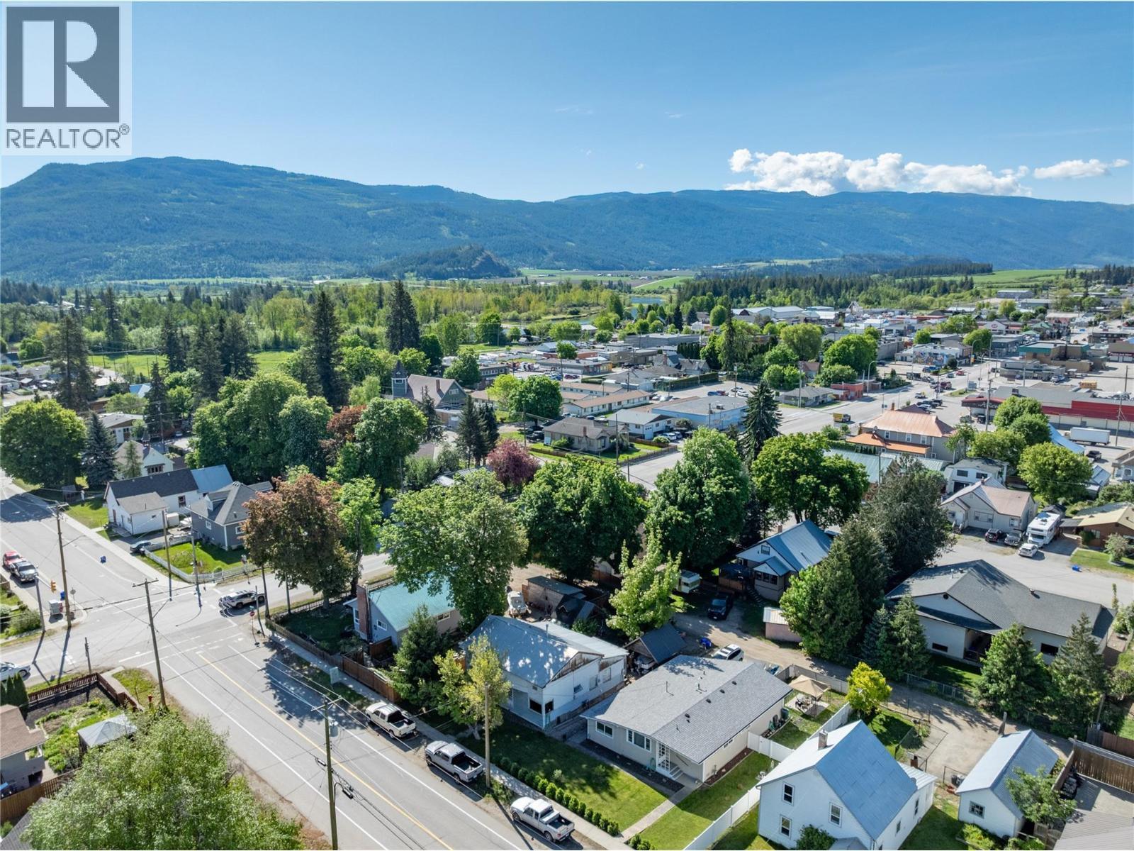 704 Knight Avenue, Enderby, BC