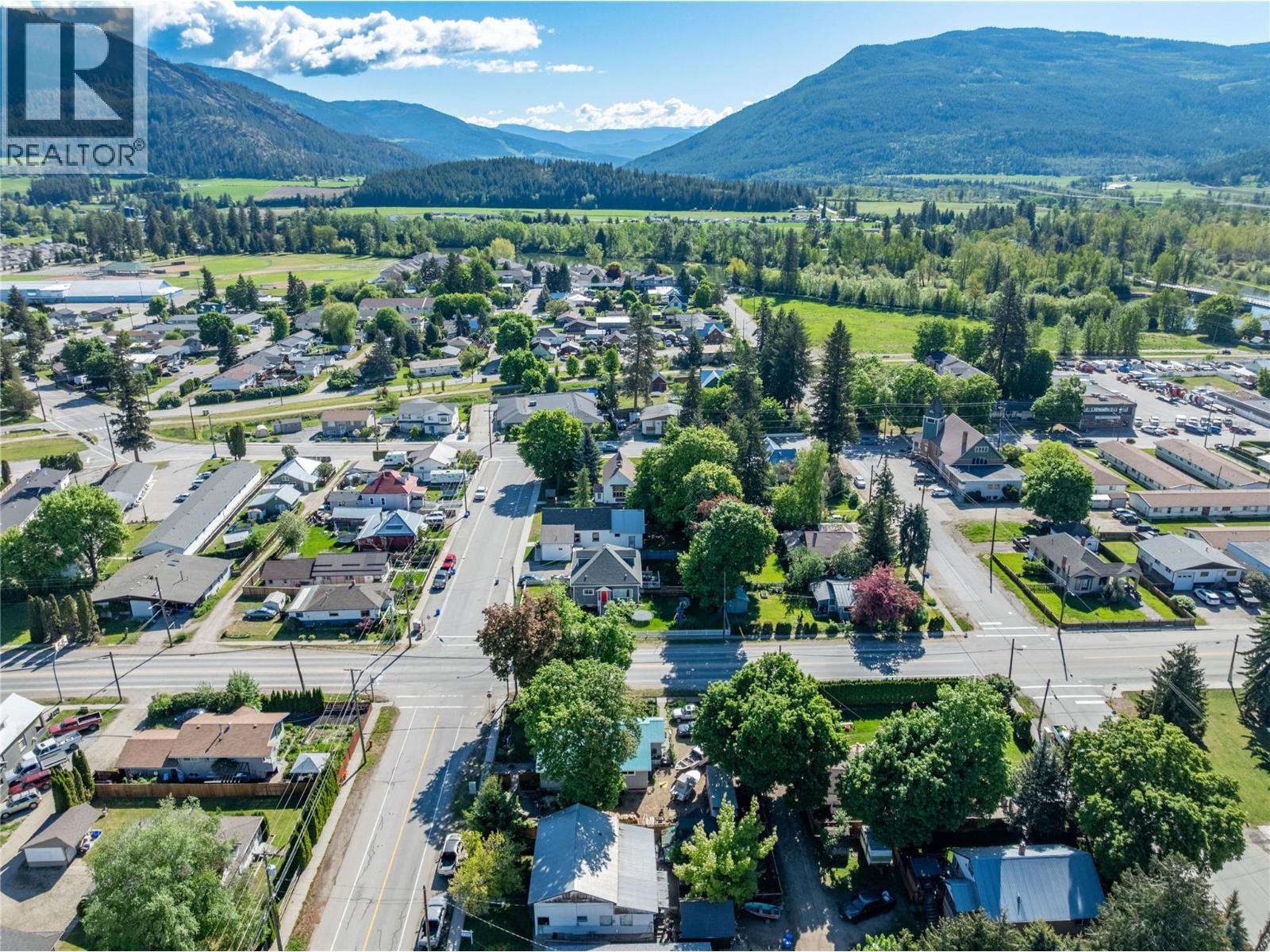 704 Knight Avenue, Enderby, BC