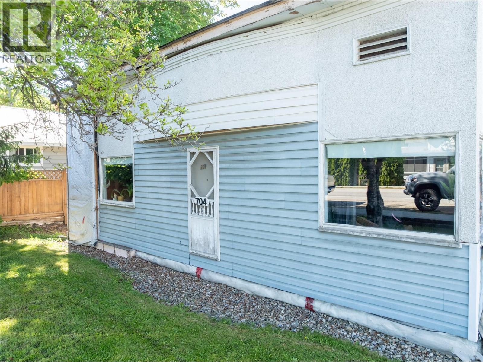 704 Knight Avenue, Enderby, BC