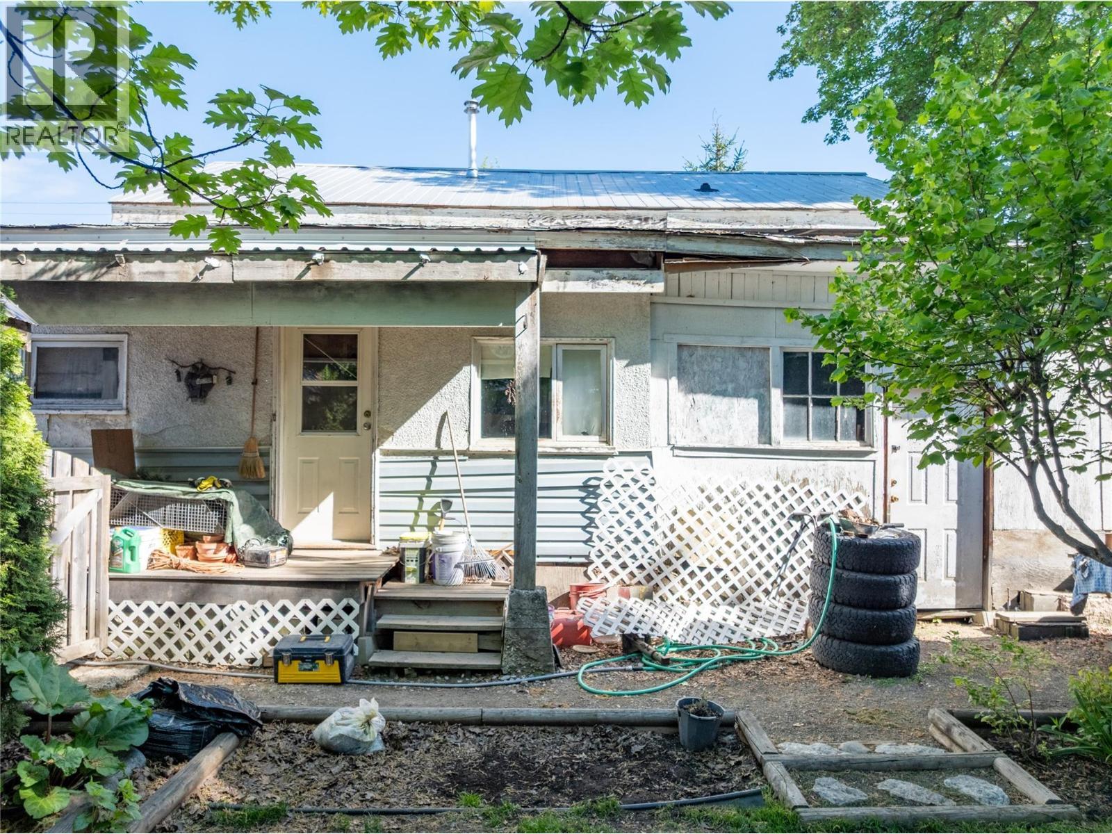 704 Knight Avenue, Enderby, BC