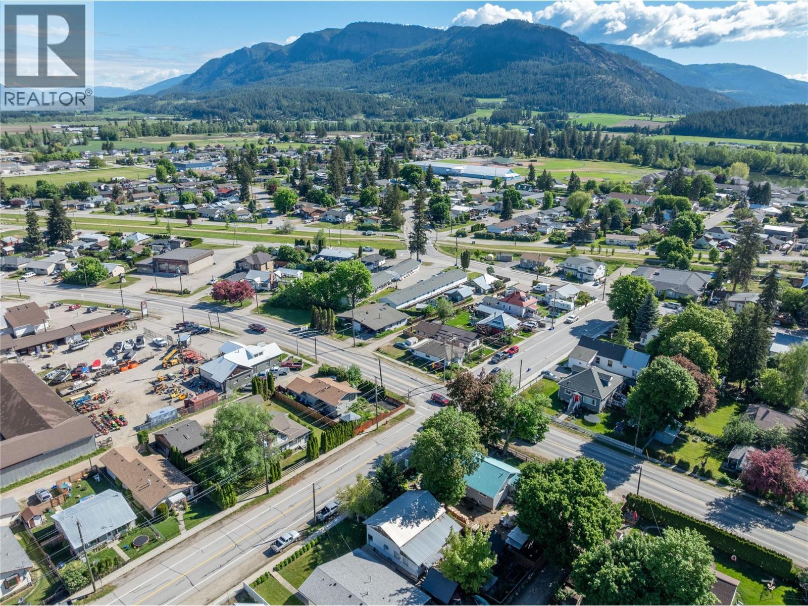 704 Knight Avenue, Enderby, BC