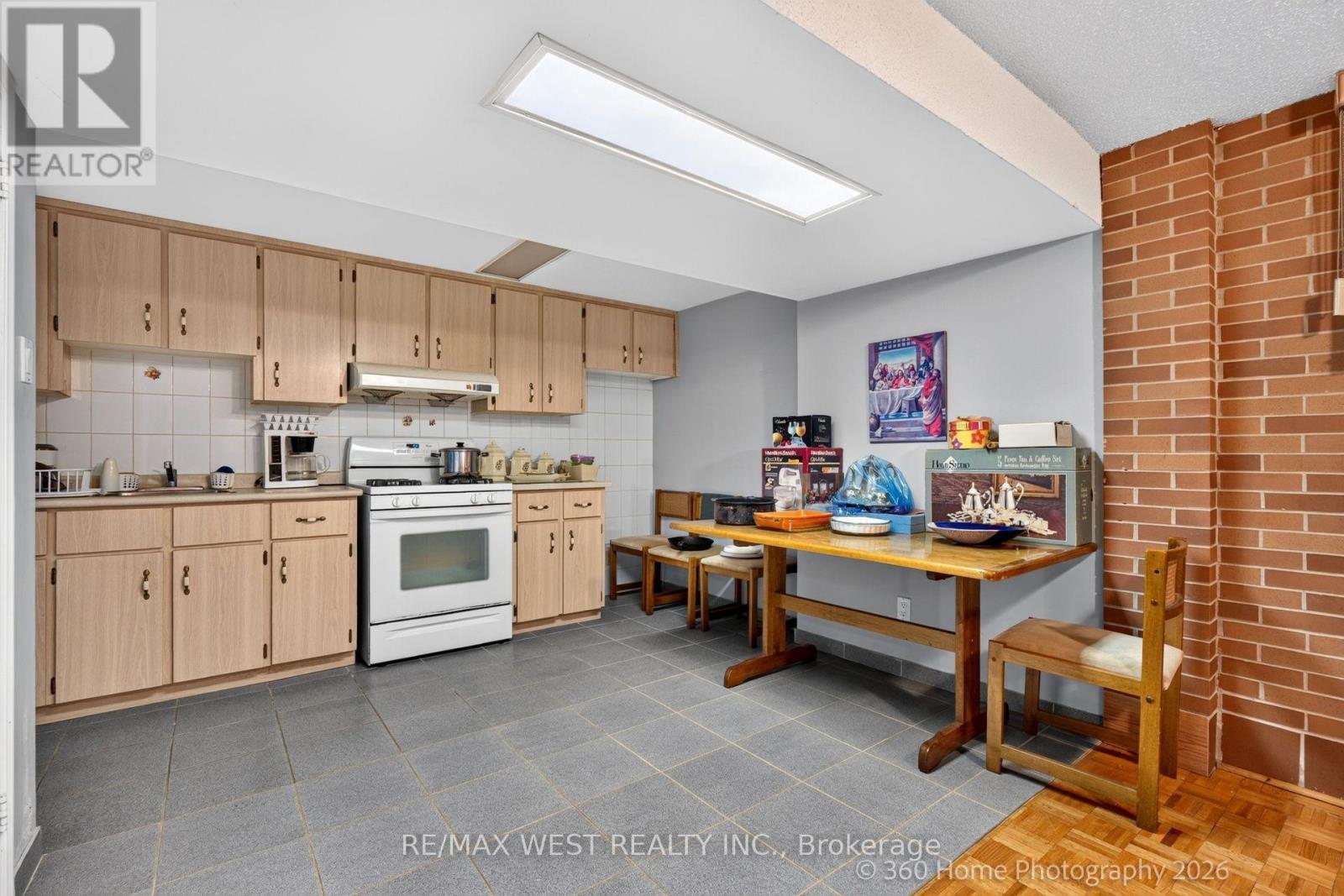 4157 Ottewell Crescent, Mississauga, ON - Indoor Photo Showing Kitchen
