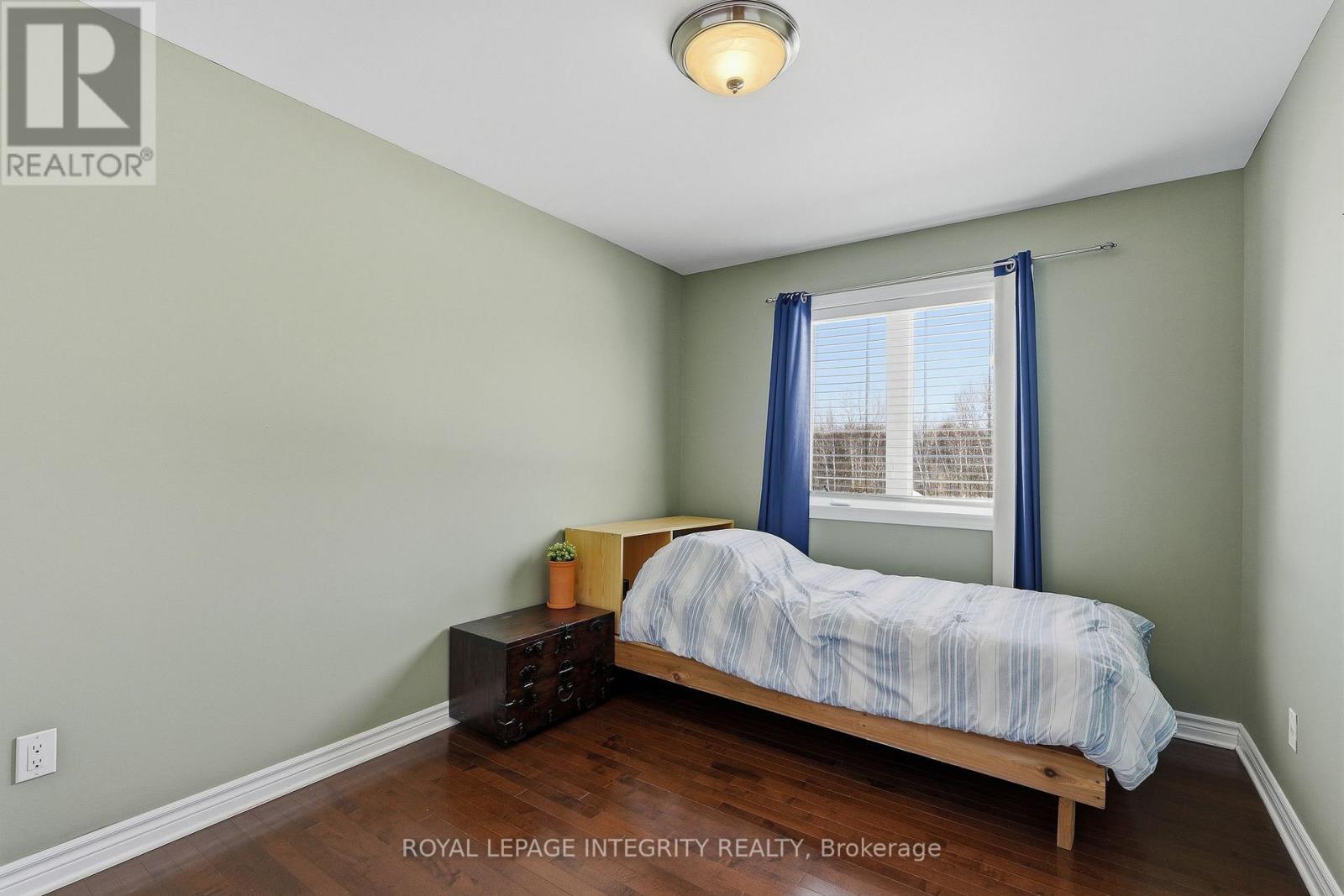 hardwood floors in bedrooms - 53 Beaver Lane, The Nation, ON - Indoor Photo Showing Bedroom