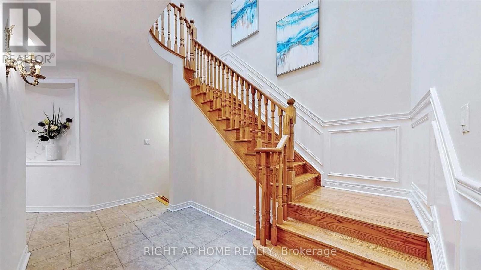 46 Danpatrick Drive, Richmond Hill, ON - Indoor Photo Showing Other Room