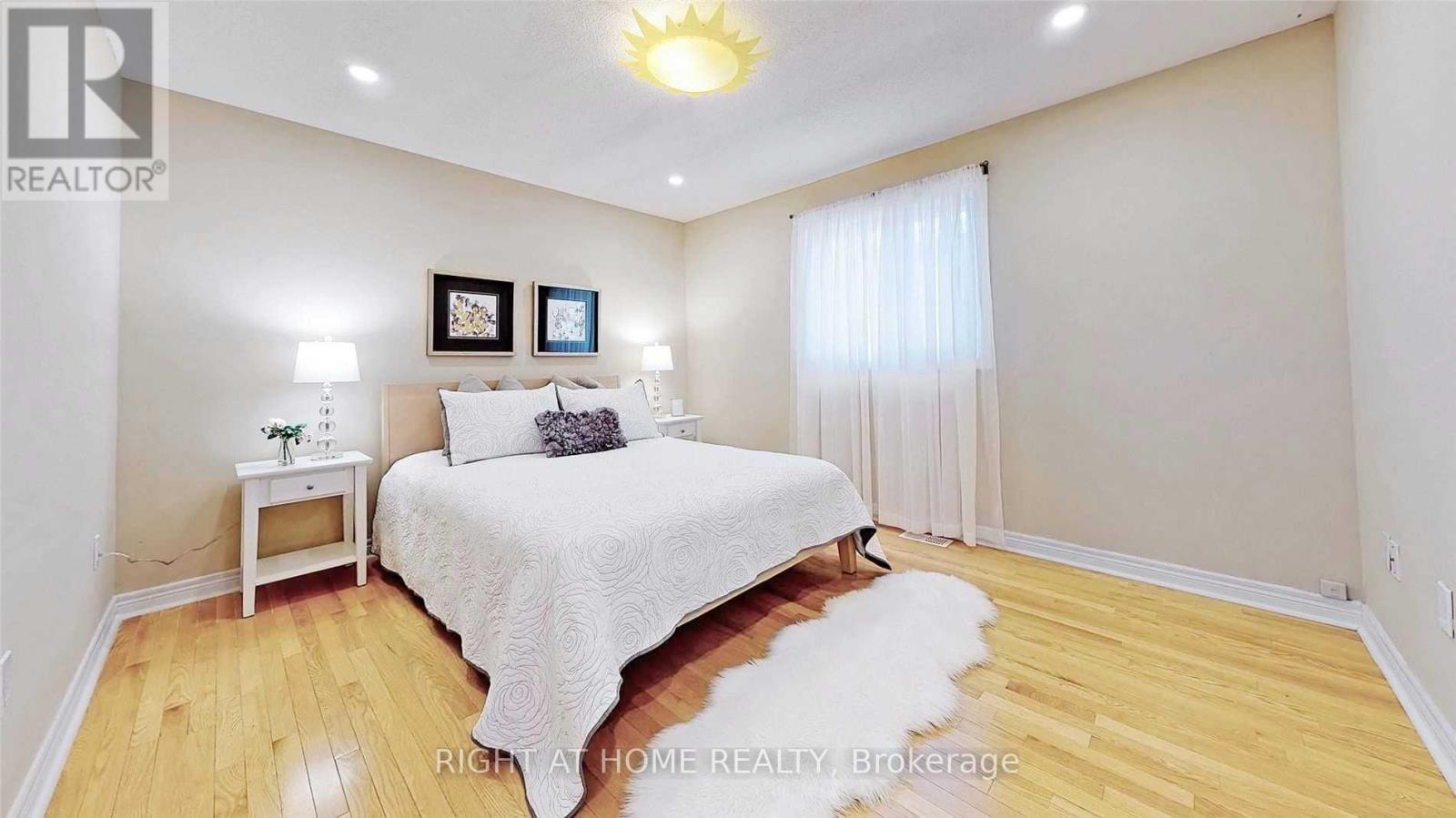 46 Danpatrick Drive, Richmond Hill, ON - Indoor Photo Showing Bedroom