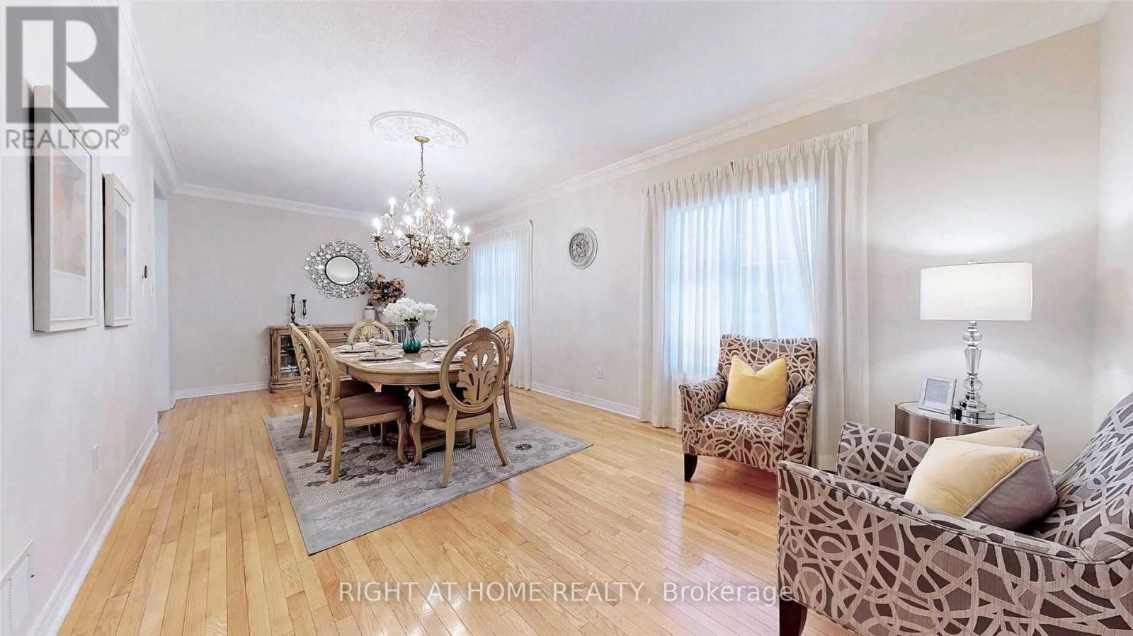 46 Danpatrick Drive, Richmond Hill, ON - Indoor Photo Showing Dining Room