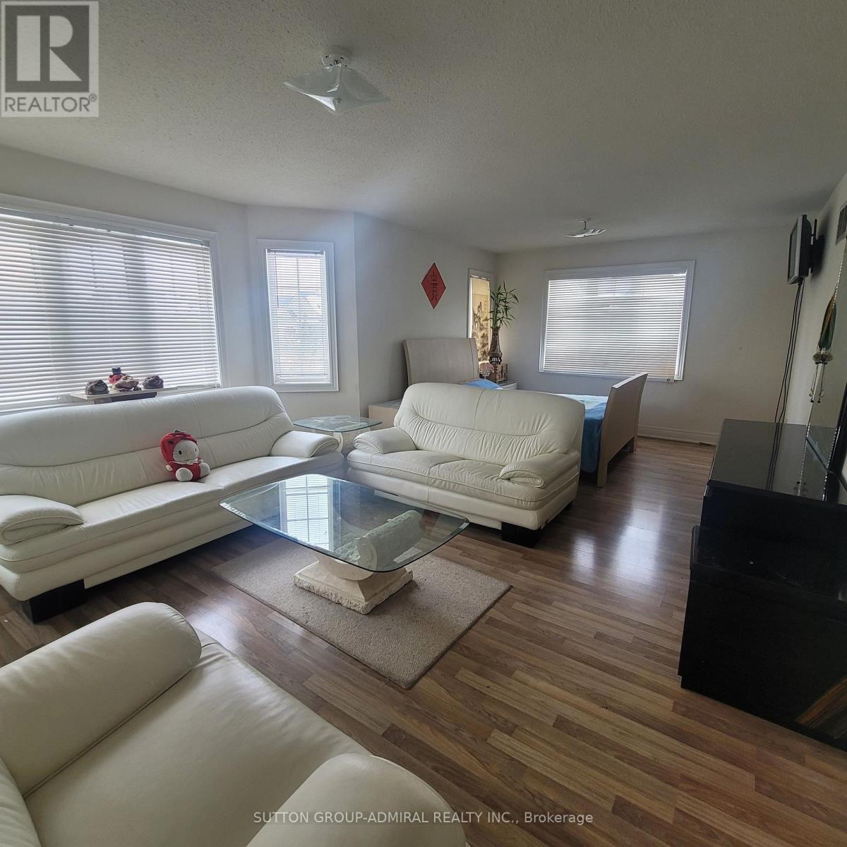 78 Pieta Place, Vaughan, ON - Indoor Photo Showing Living Room