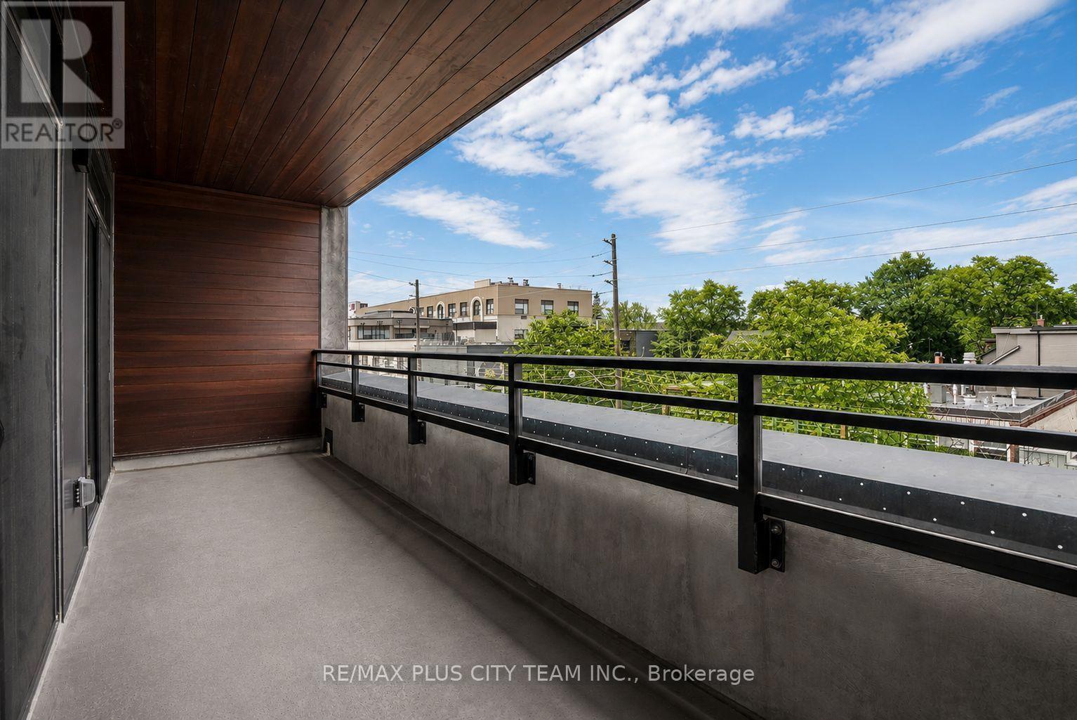 303 - 1285 Queen Street E, Toronto, ON - Outdoor With View