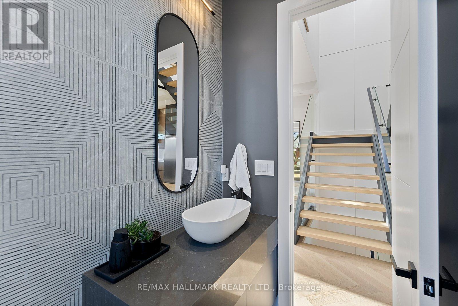 171 Durant Avenue, Toronto, ON - Indoor Photo Showing Bathroom