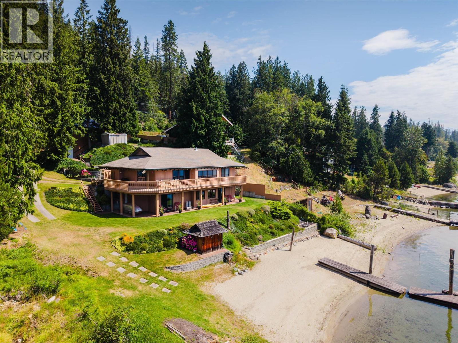 6714 3A Highway, Nelson, BC - Outdoor