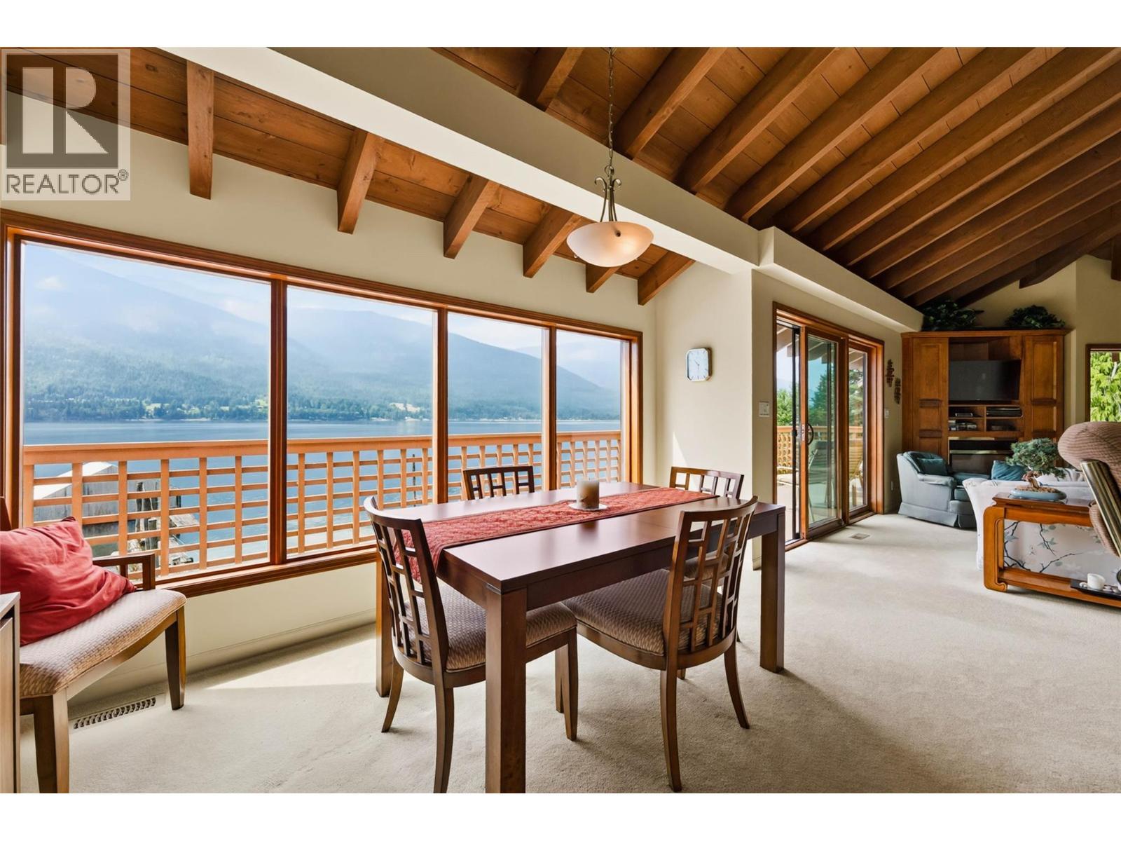 6714 3A Highway, Nelson, BC - Indoor Photo Showing Dining Room