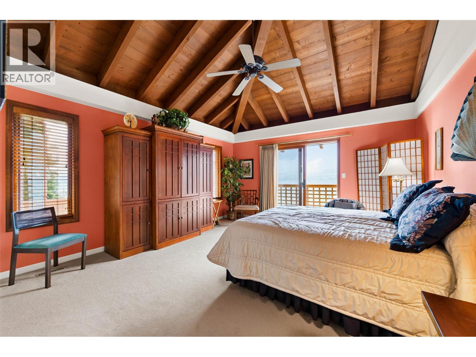 6714 3A Highway, Nelson, BC - Indoor Photo Showing Bedroom