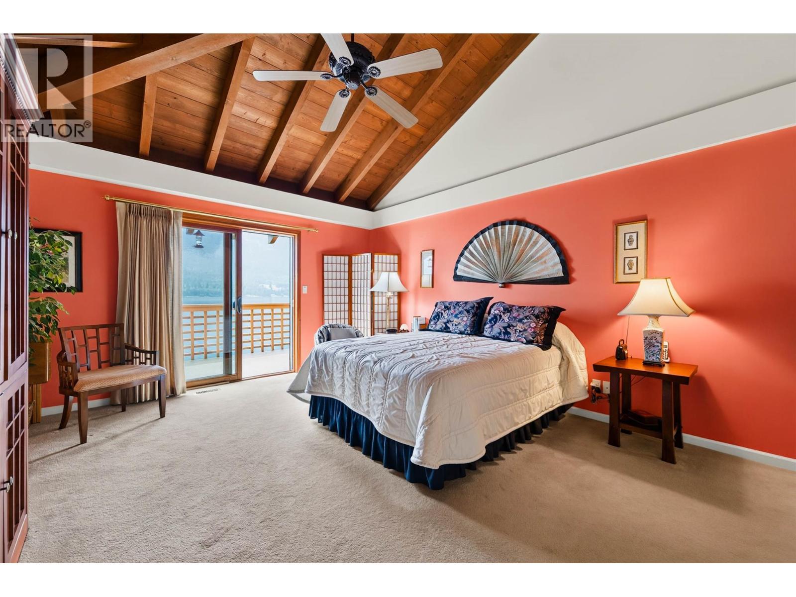 6714 3A Highway, Nelson, BC - Indoor Photo Showing Bedroom