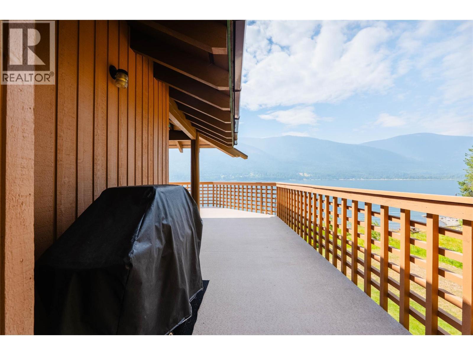 6714 3A Highway, Nelson, BC - Outdoor With Exterior