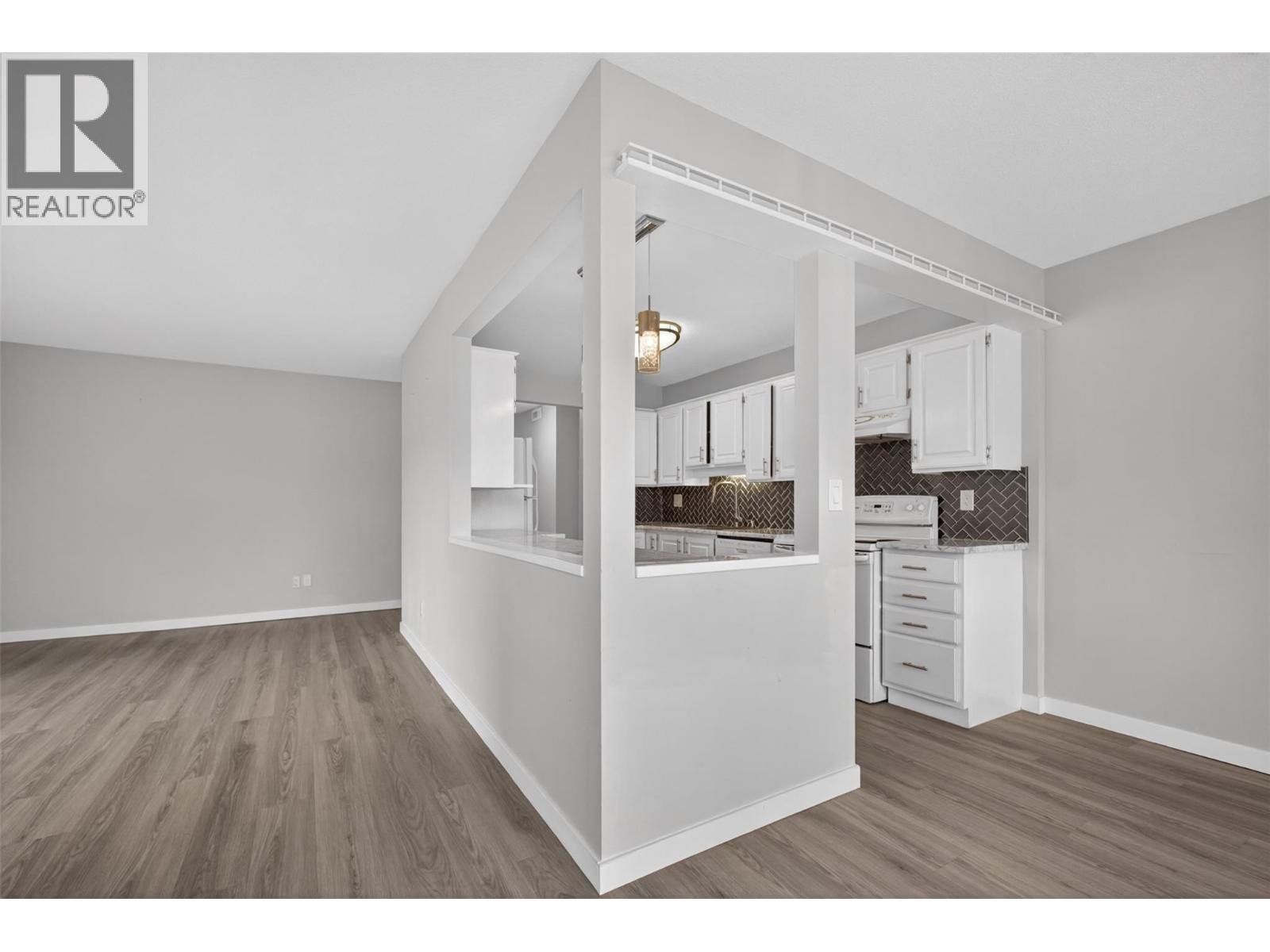 1610 Gordon Drive Unit# 101 Lot# 1, Kelowna, BC - Indoor Photo Showing Kitchen