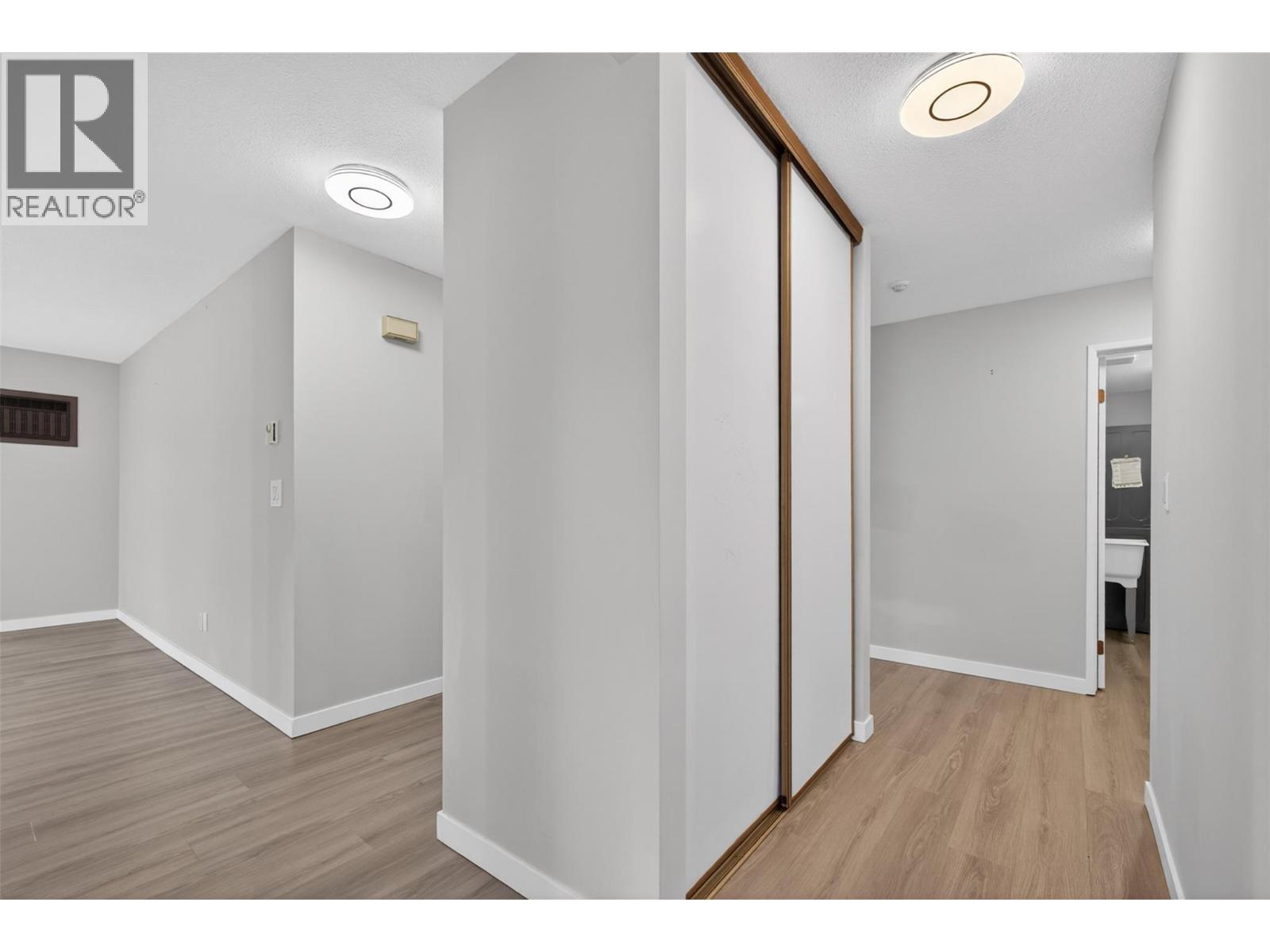 Spacious and bright foyer - 1610 Gordon Drive Unit# 101 Lot# 1, Kelowna, BC - Indoor Photo Showing Other Room