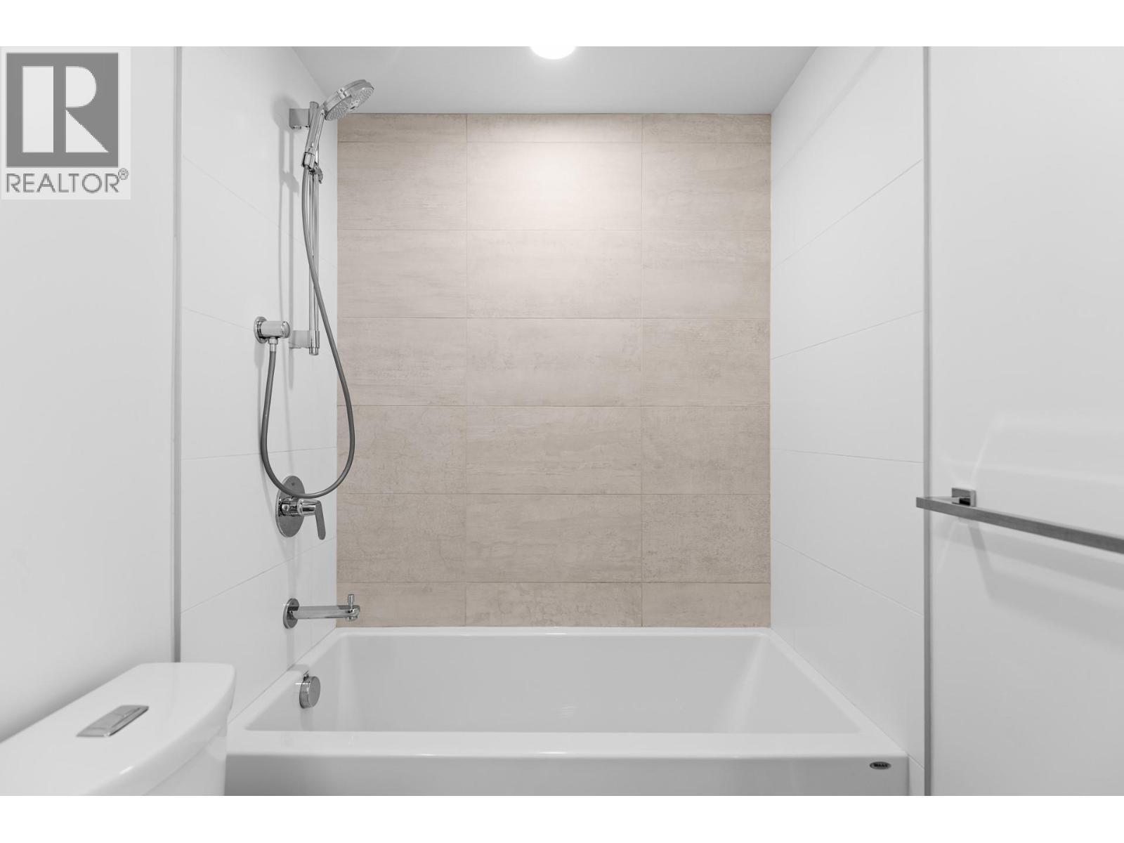 1588 Ellis Street Unit# 1101, Kelowna, BC - Indoor Photo Showing Bathroom
