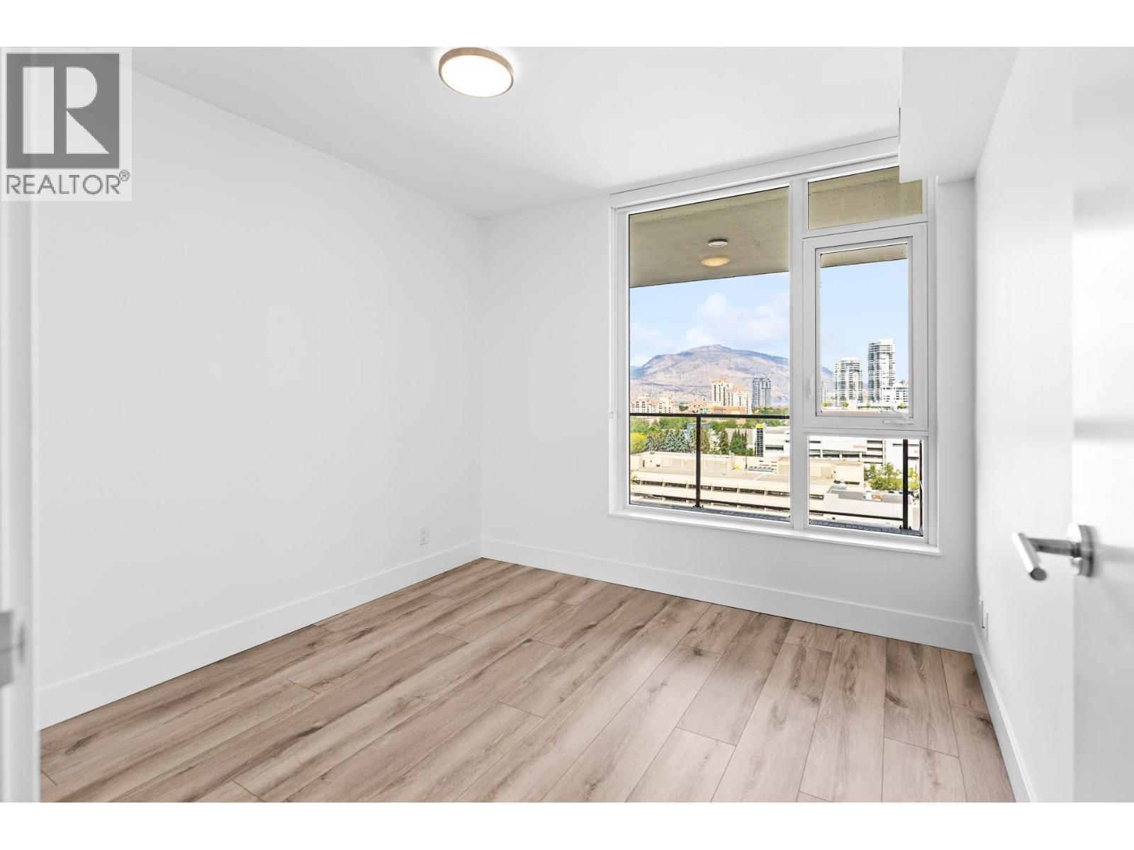 1588 Ellis Street Unit# 1101, Kelowna, BC - Indoor Photo Showing Other Room