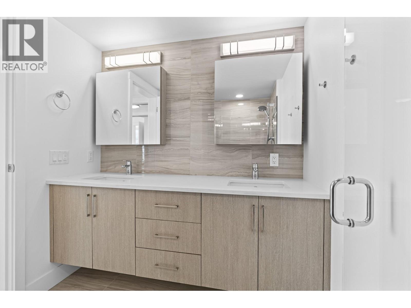 1588 Ellis Street Unit# 1101, Kelowna, BC - Indoor Photo Showing Bathroom