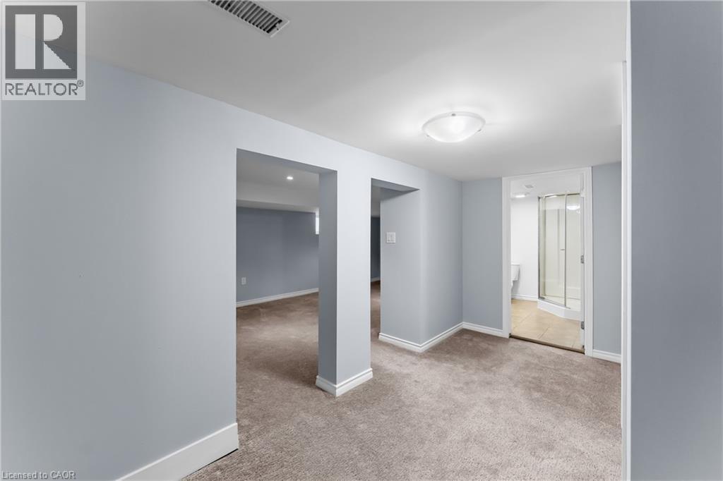 20 Lloyd Street, St. Catharines, ON - Indoor Photo Showing Other Room