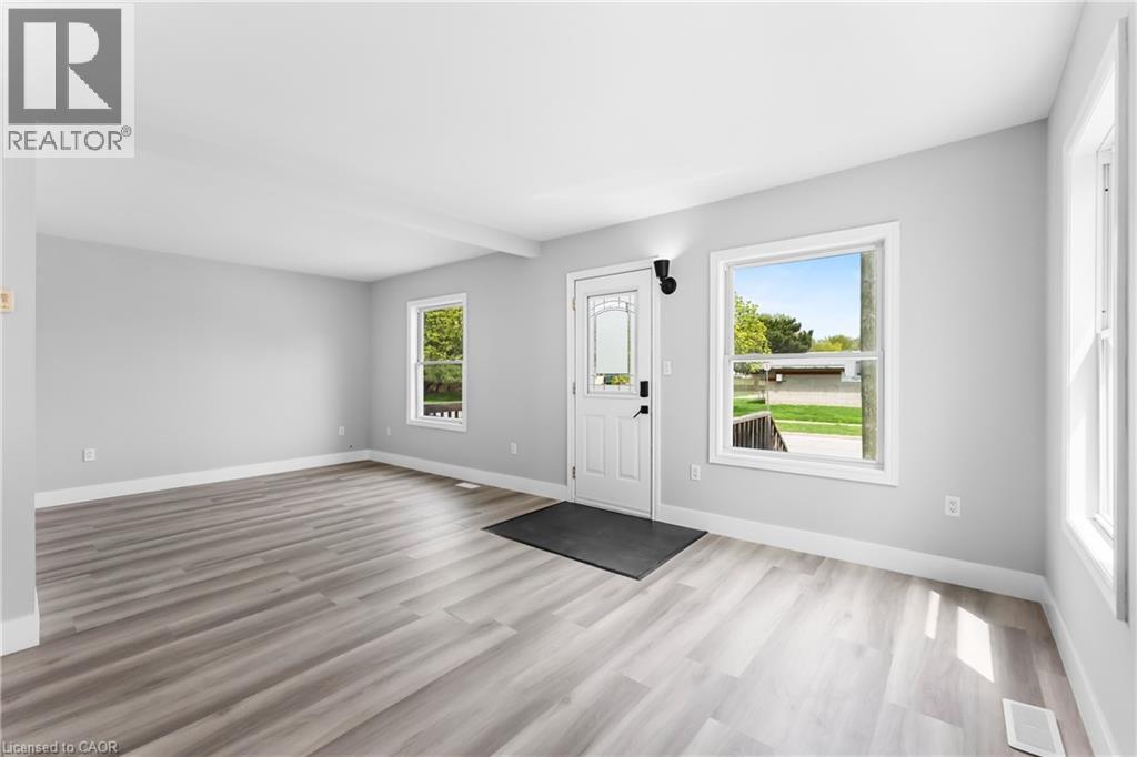 20 Lloyd Street, St. Catharines, ON - Indoor Photo Showing Other Room