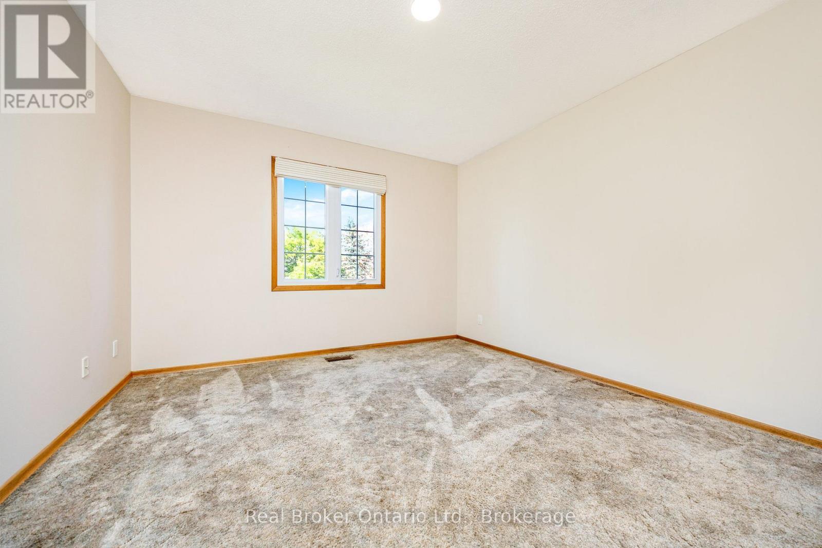 8759 Wellington 124 Road, Erin, ON - Indoor Photo Showing Other Room