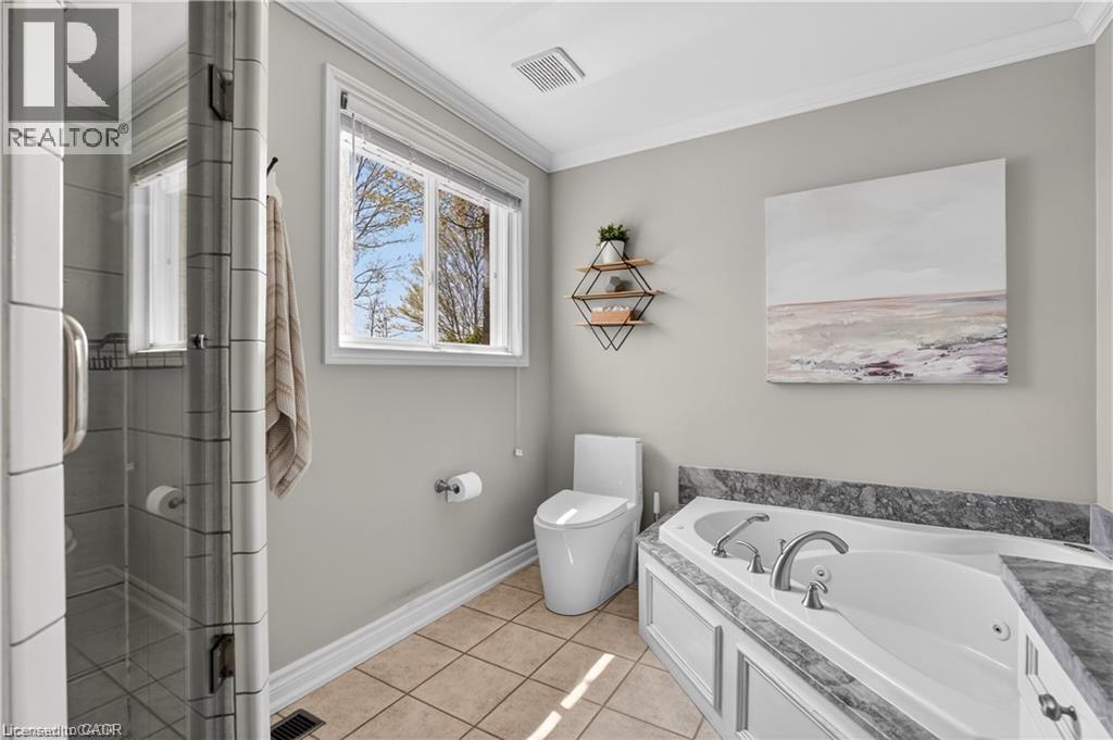 734 Brigadoon Drive, Hamilton, ON - Indoor Photo Showing Bathroom