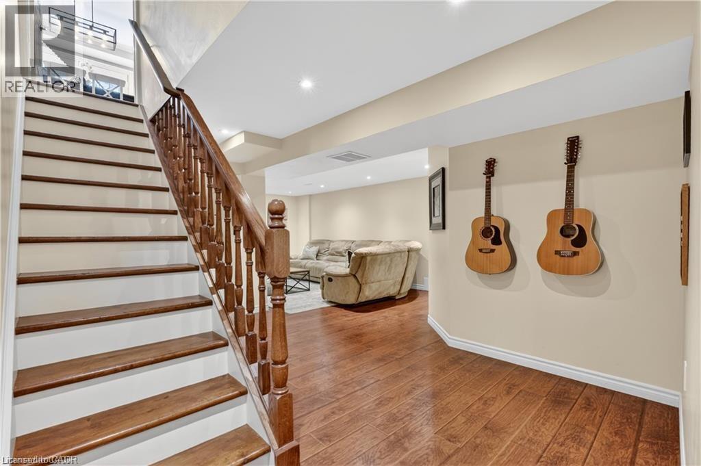 734 Brigadoon Drive, Hamilton, ON - Indoor Photo Showing Other Room