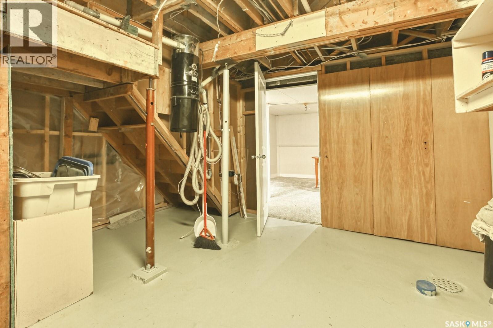 1321 Jubilee Avenue, Regina, SK - Indoor Photo Showing Basement